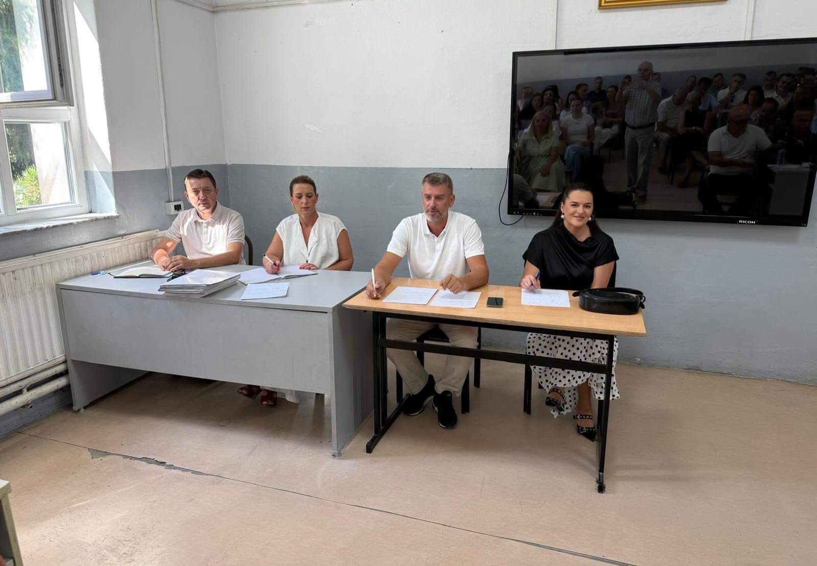 Mbledhja me Këshillin e Mësimdhënësve
